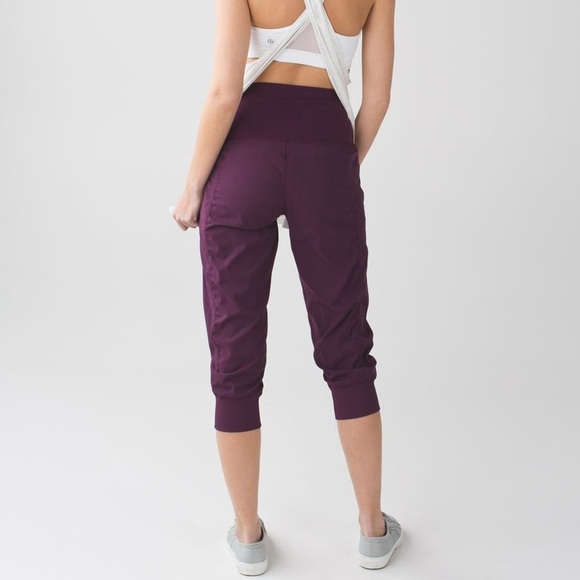 LULULEMON In Flux Crop Pants Plum 4 - Picture 1 of 11